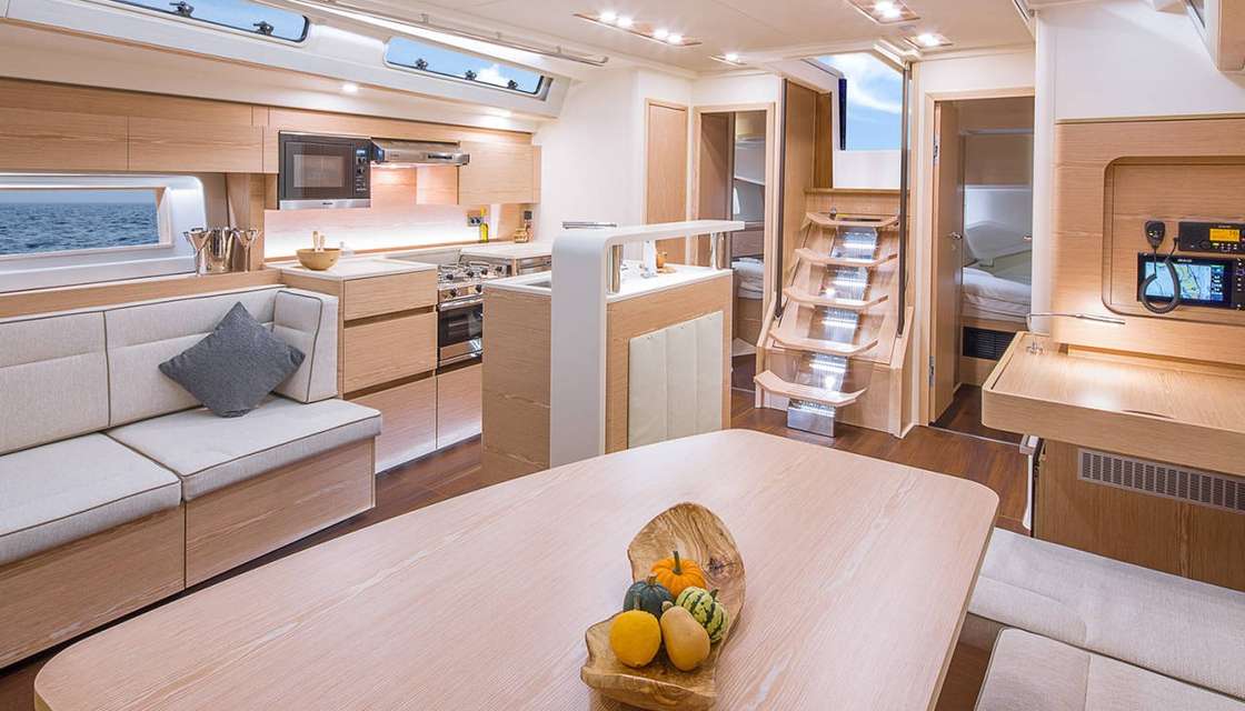 Hanse 588