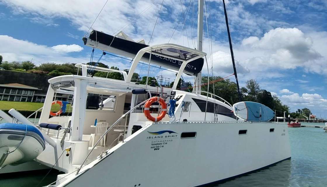 Island Spirit 410