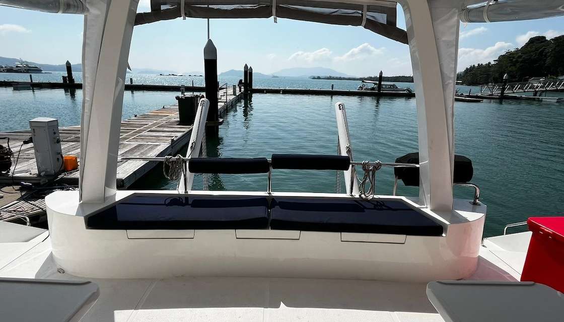 Island Spirit 410