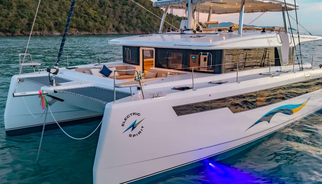 Island Spirit 525