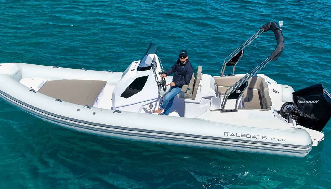 Predator 700