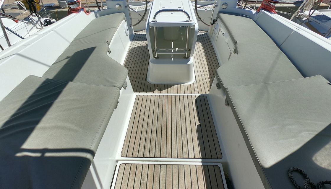 Jeanneau 53