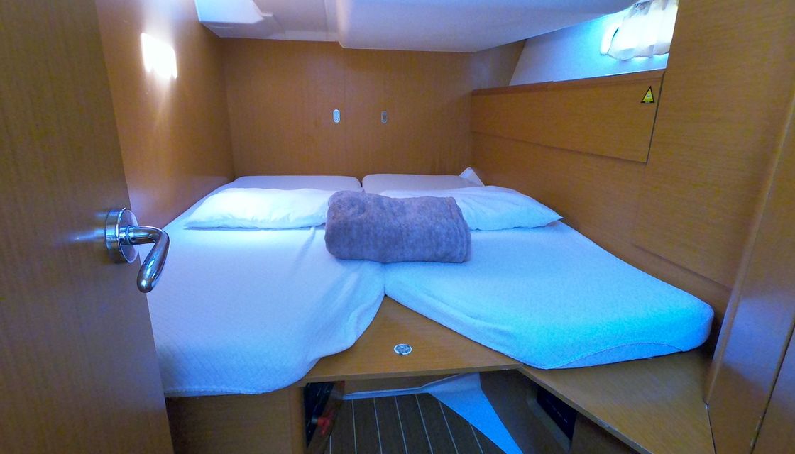 Jeanneau 53