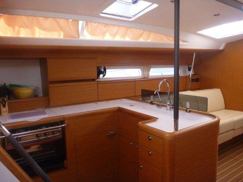 Jeanneau 53