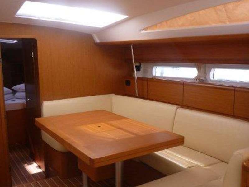Jeanneau 53