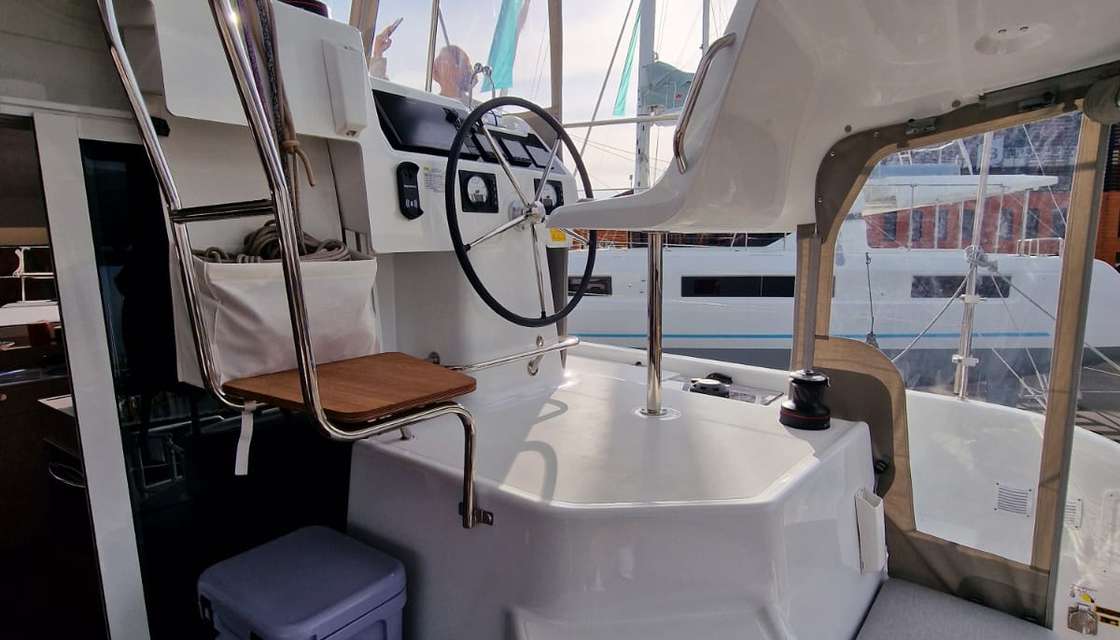 Lagoon 38
