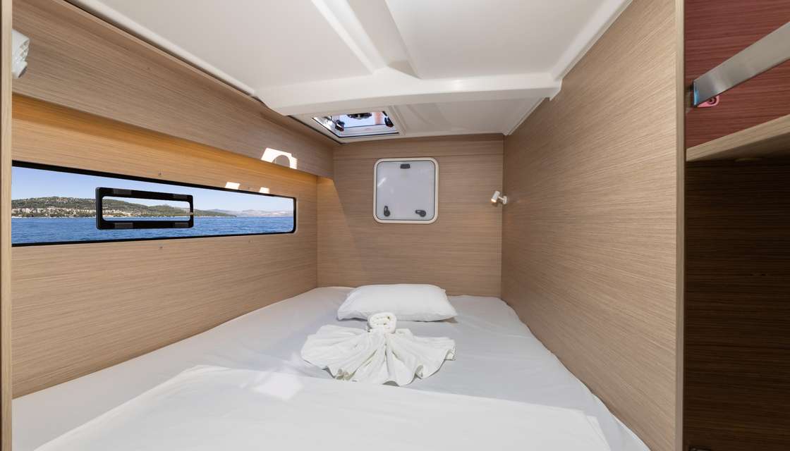 Lagoon 38