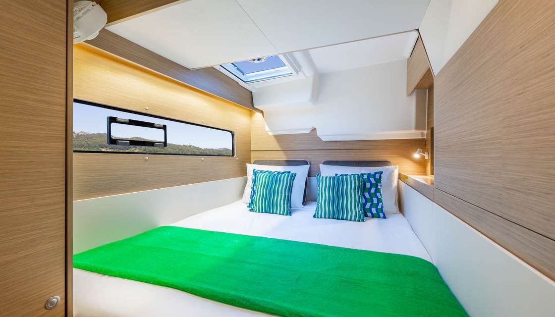 Lagoon 38