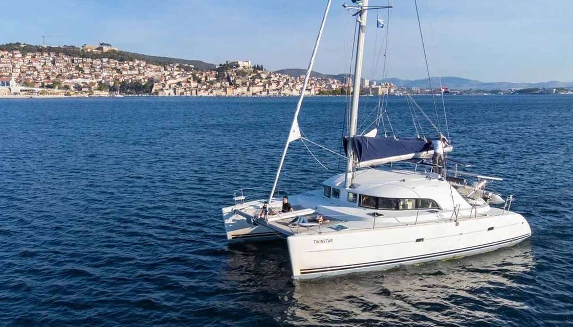 Lagoon 380