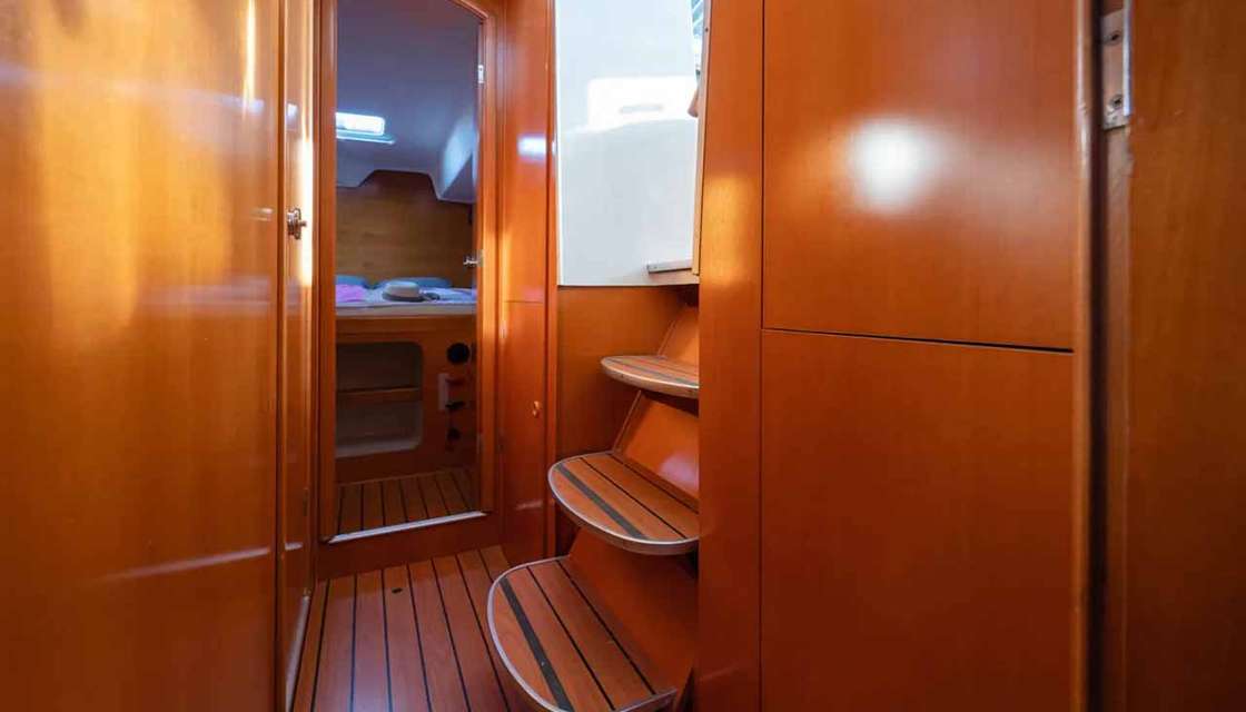 Lagoon 380