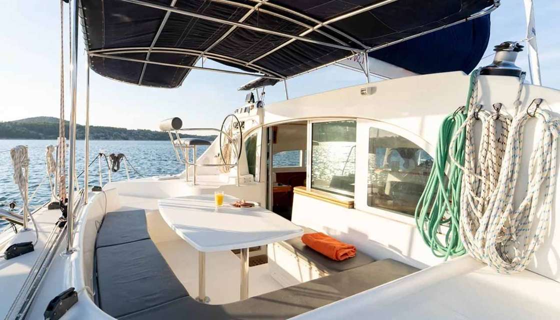 Lagoon 380