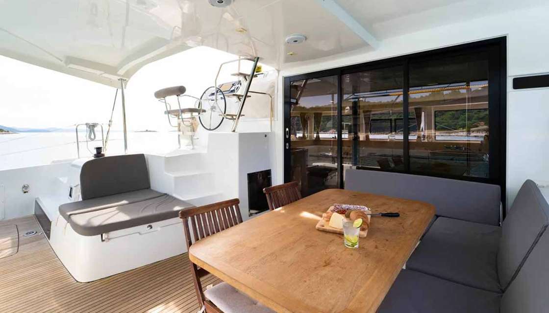 Lagoon 42