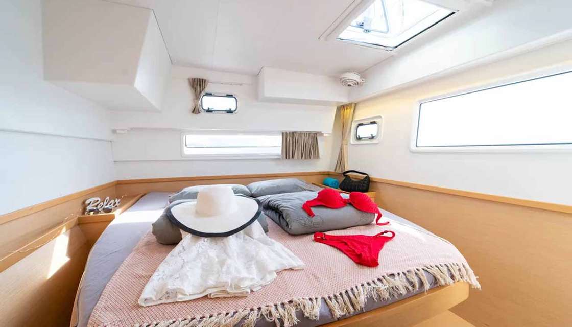 Lagoon 42