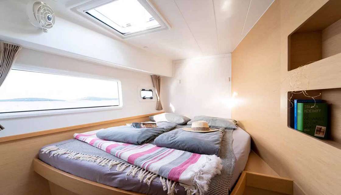 Lagoon 42