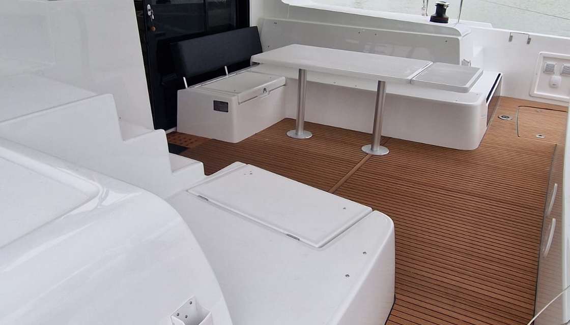 План яхты Lagoon 42