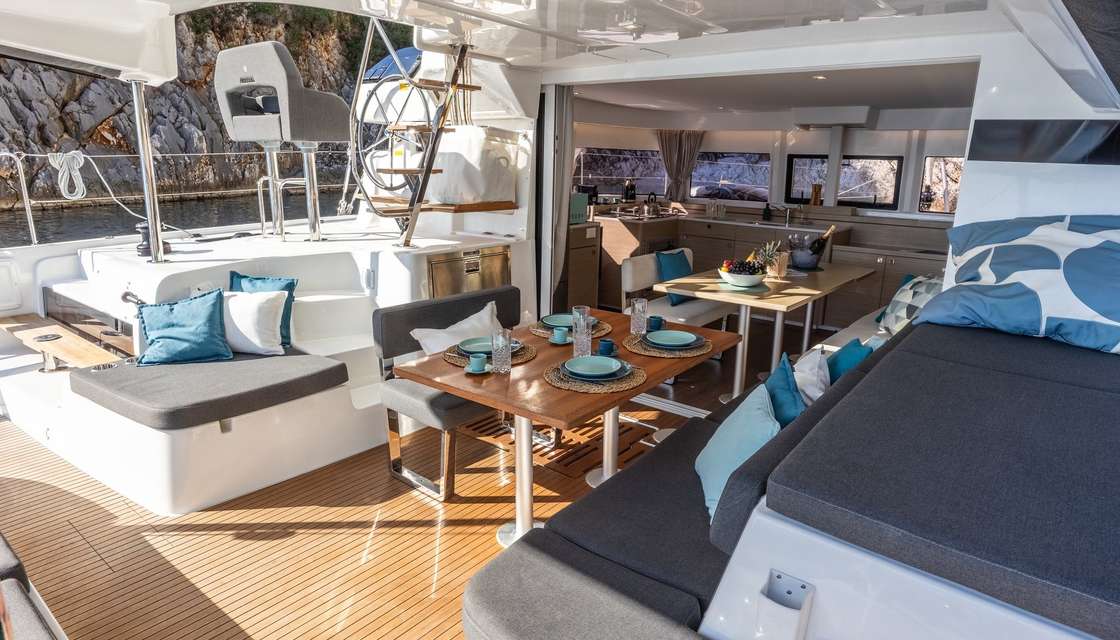 Bootslayouts Lagoon 43