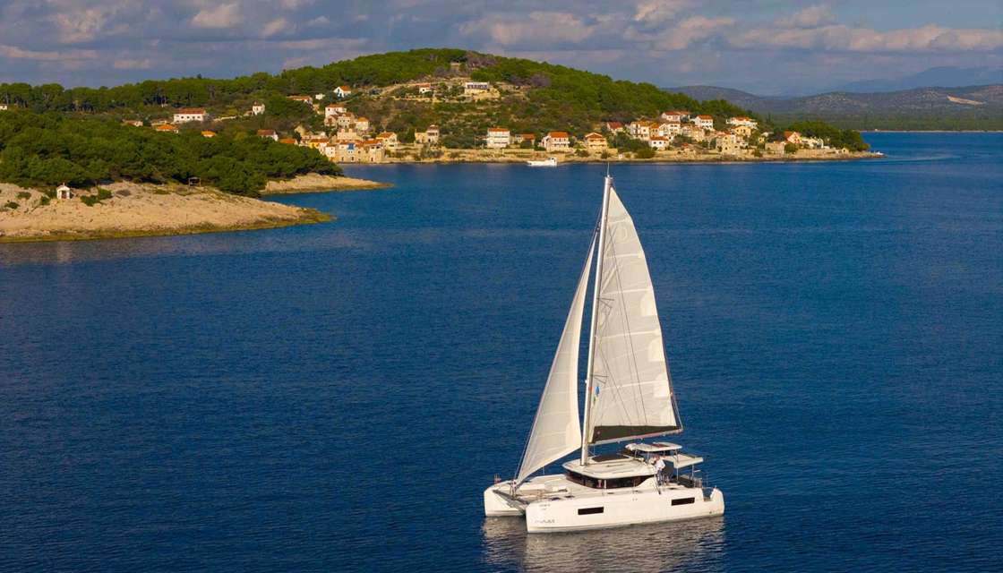 Lagoon 43