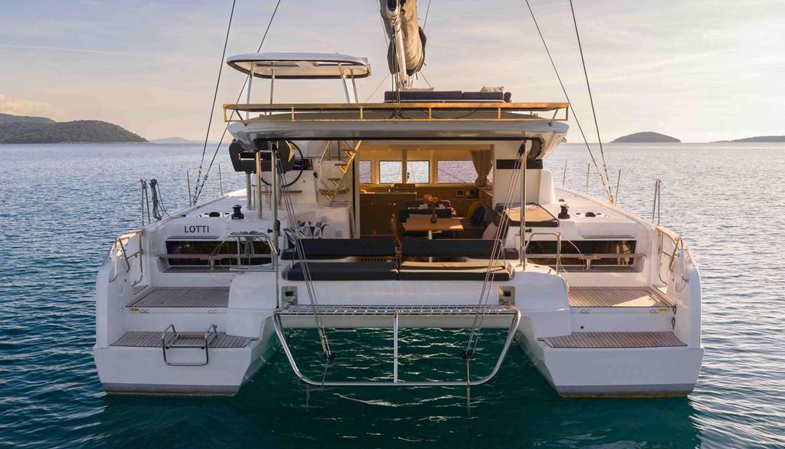 Lagoon 43