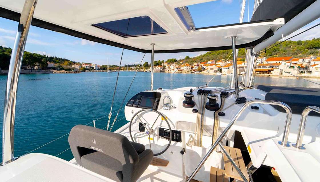 Lagoon 43