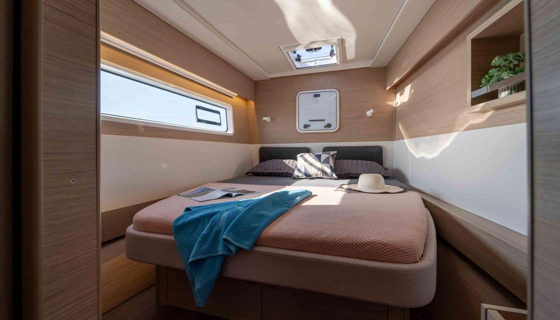 Lagoon 43