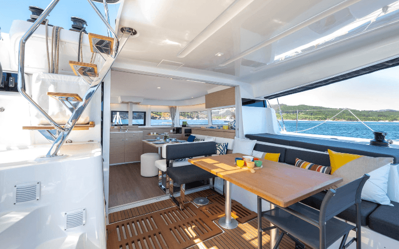 Lagoon 43