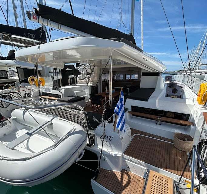 Lagoon 43