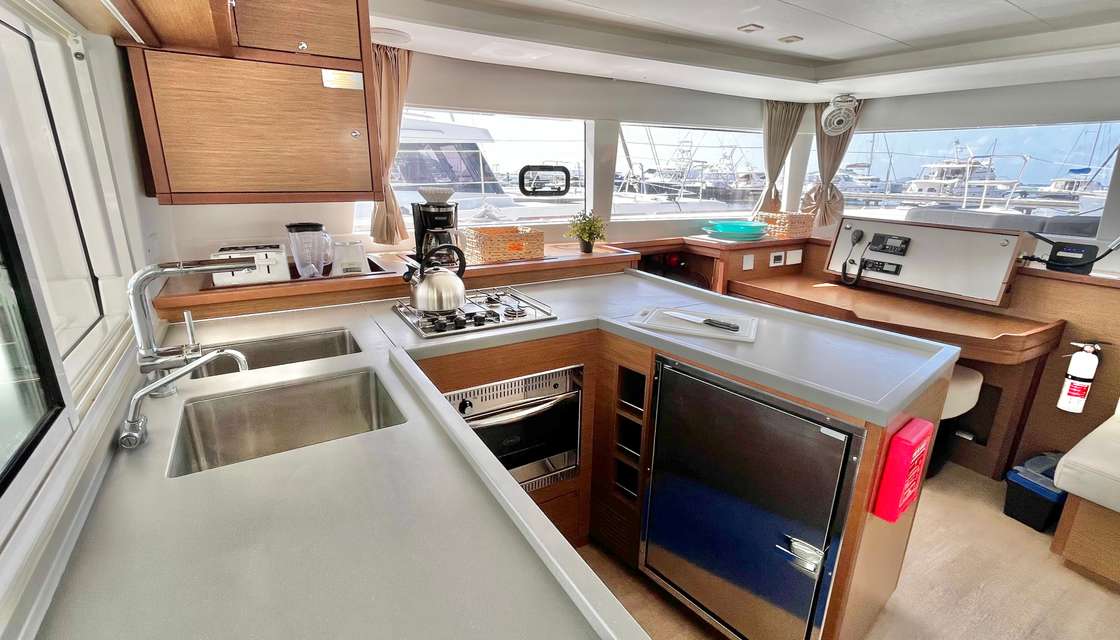 Lagoon 450 F