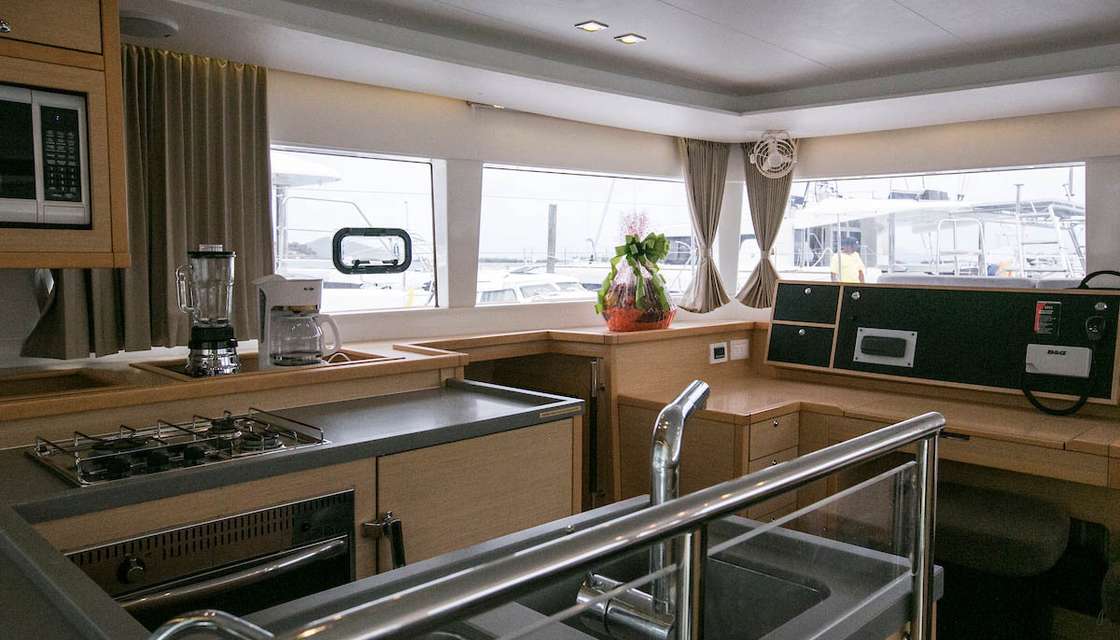 Lagoon 450 F