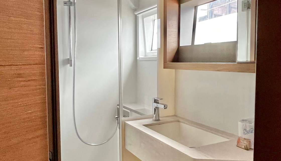 Lagoon 50