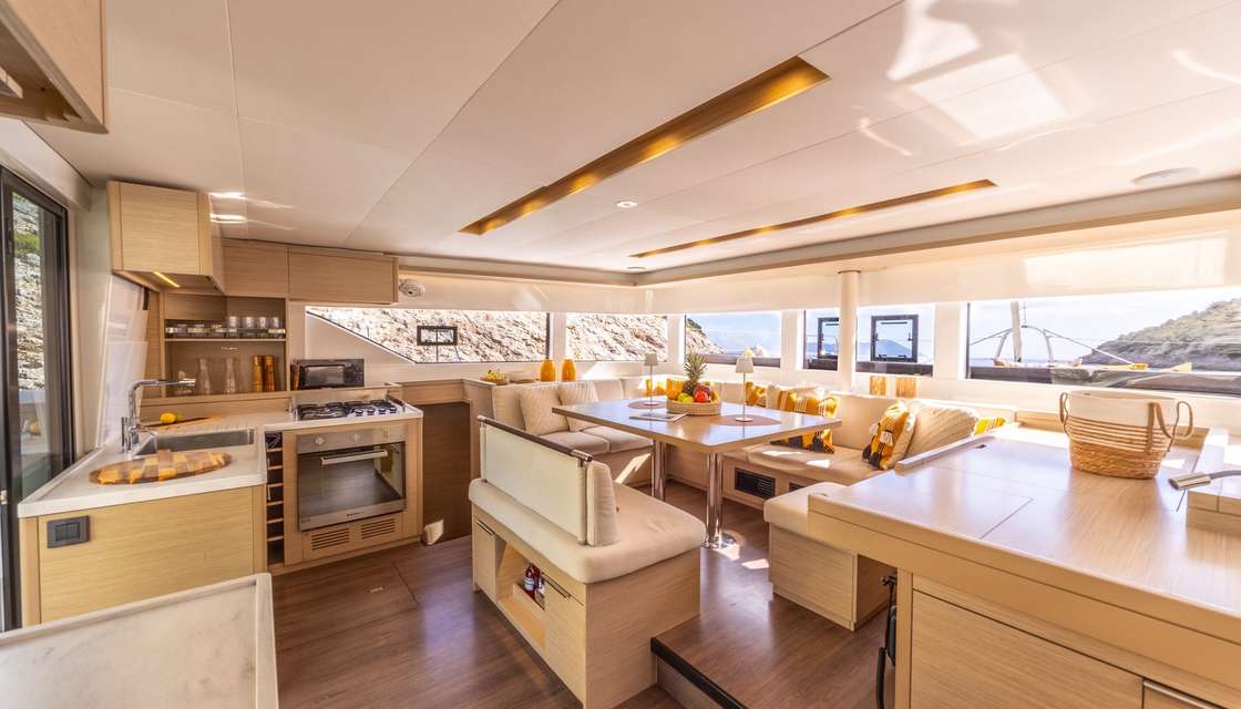 Piano della barca Lagoon 51