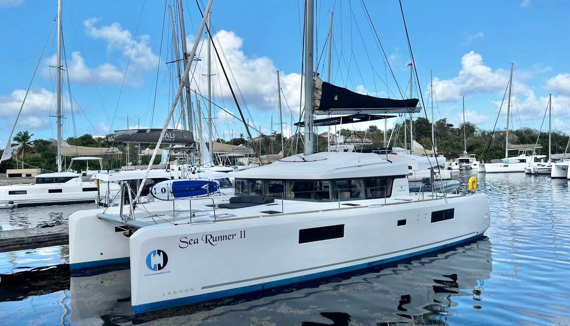 Lagoon 52