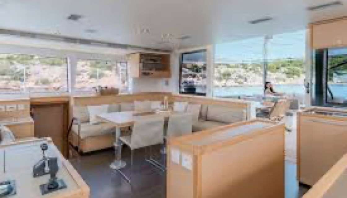 Lagoon 560