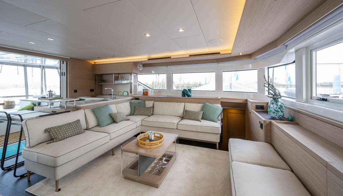 Lagoon 60