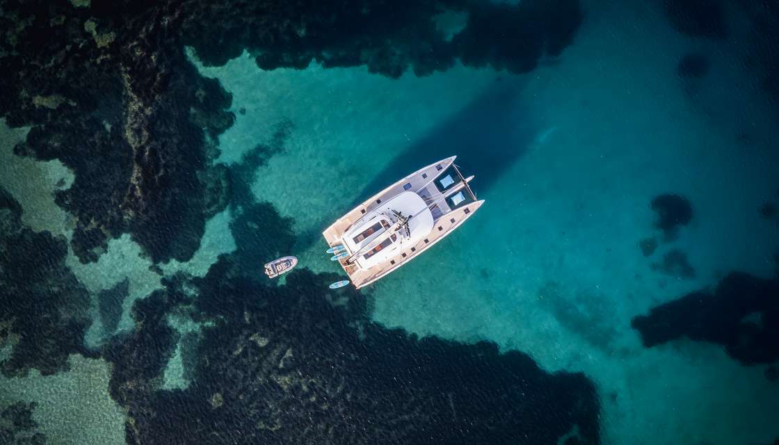 Lagoon Seventy 7