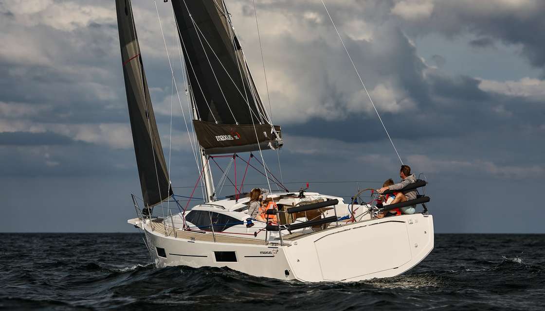 Maxus 35