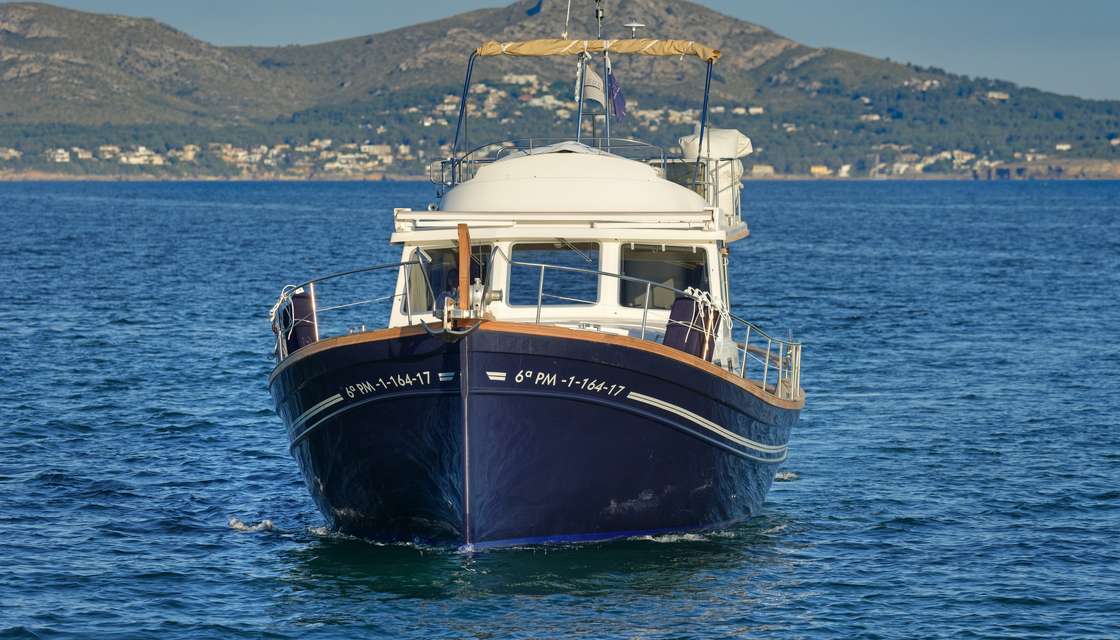 Menorquin Yacht 160