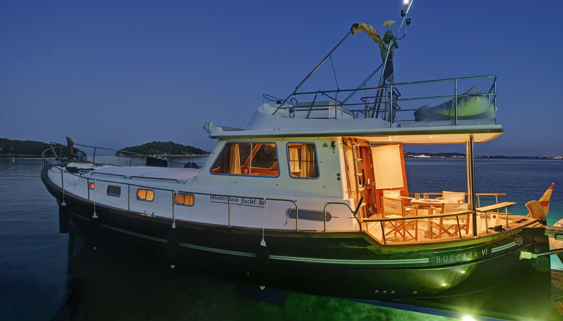 Menorquin Yacht 160