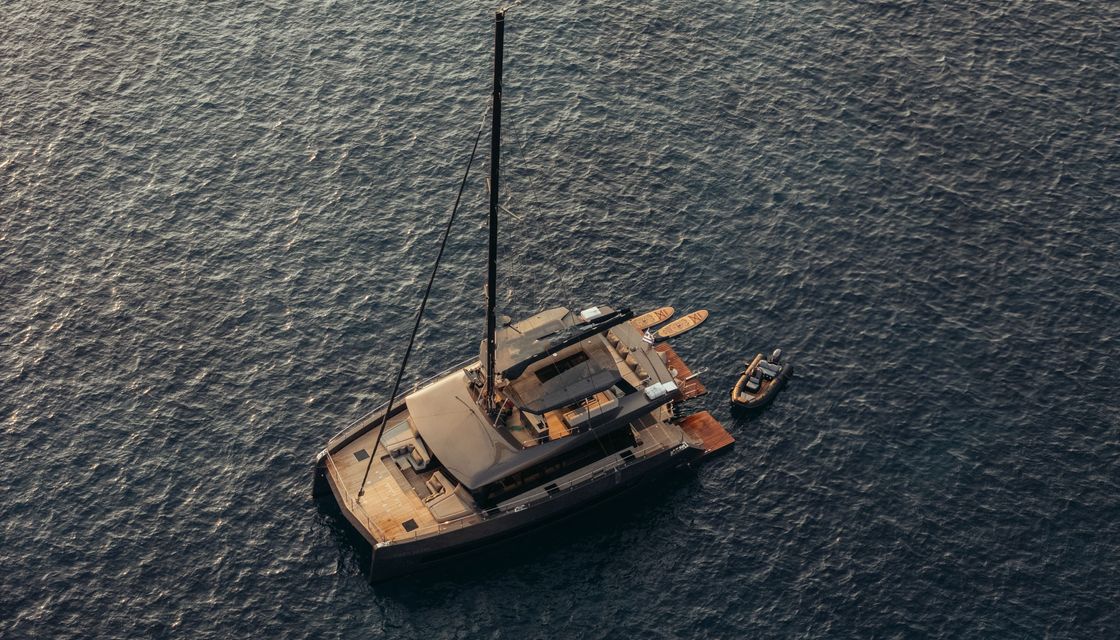 Moon Yacht 65