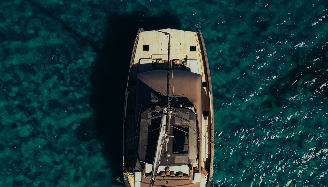 Moon Yacht 65