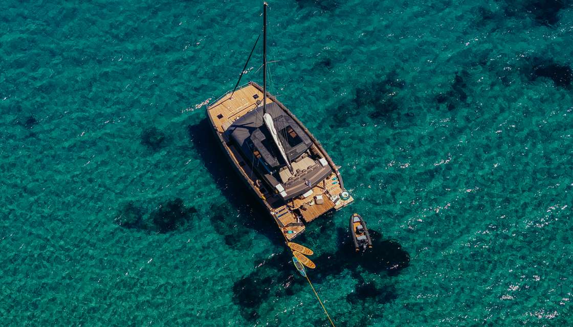 Moon Yacht 65