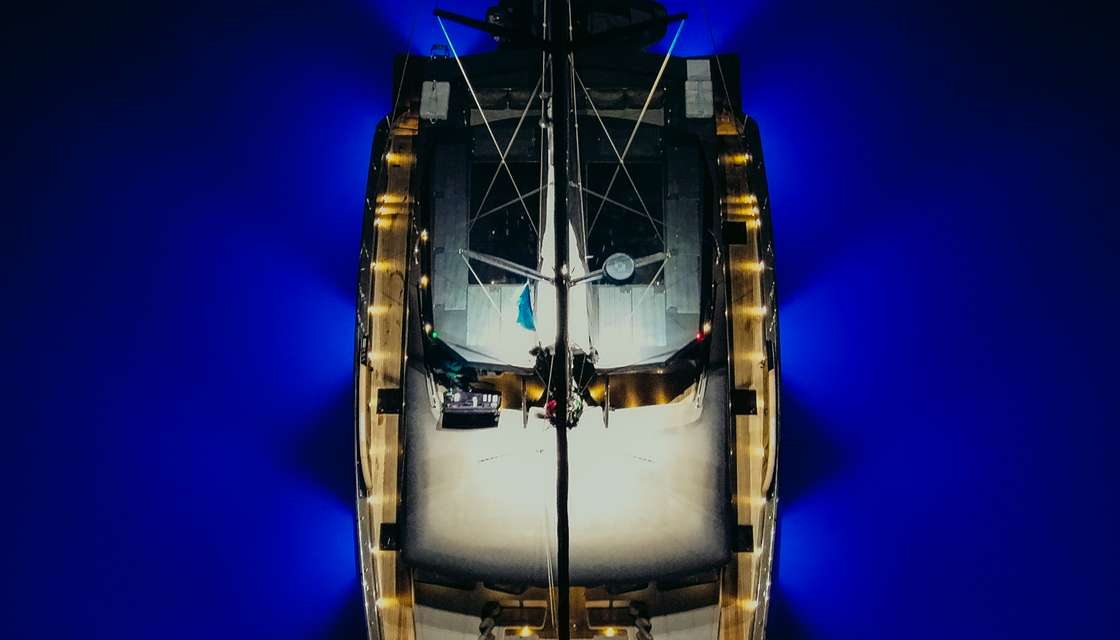 Moon Yacht 65