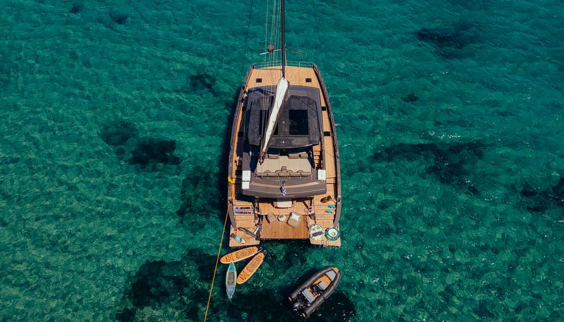 Moon Yacht 65