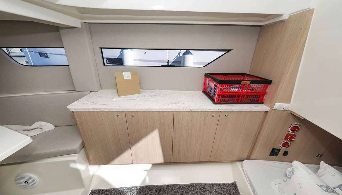 Nuva M9 Cabin