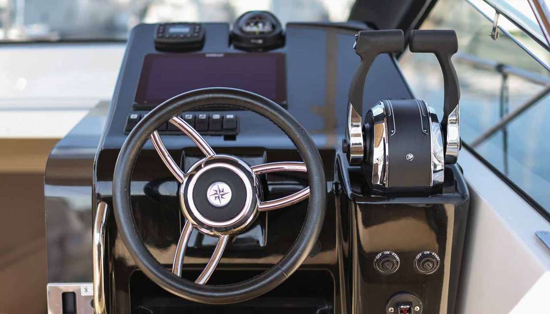 Nuva M9 Cabin