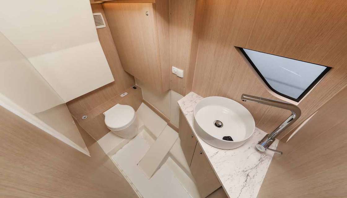 Nuva M9 Cabin