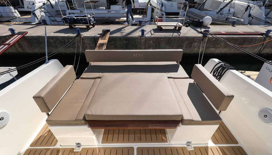 Nuva M9 Cabin