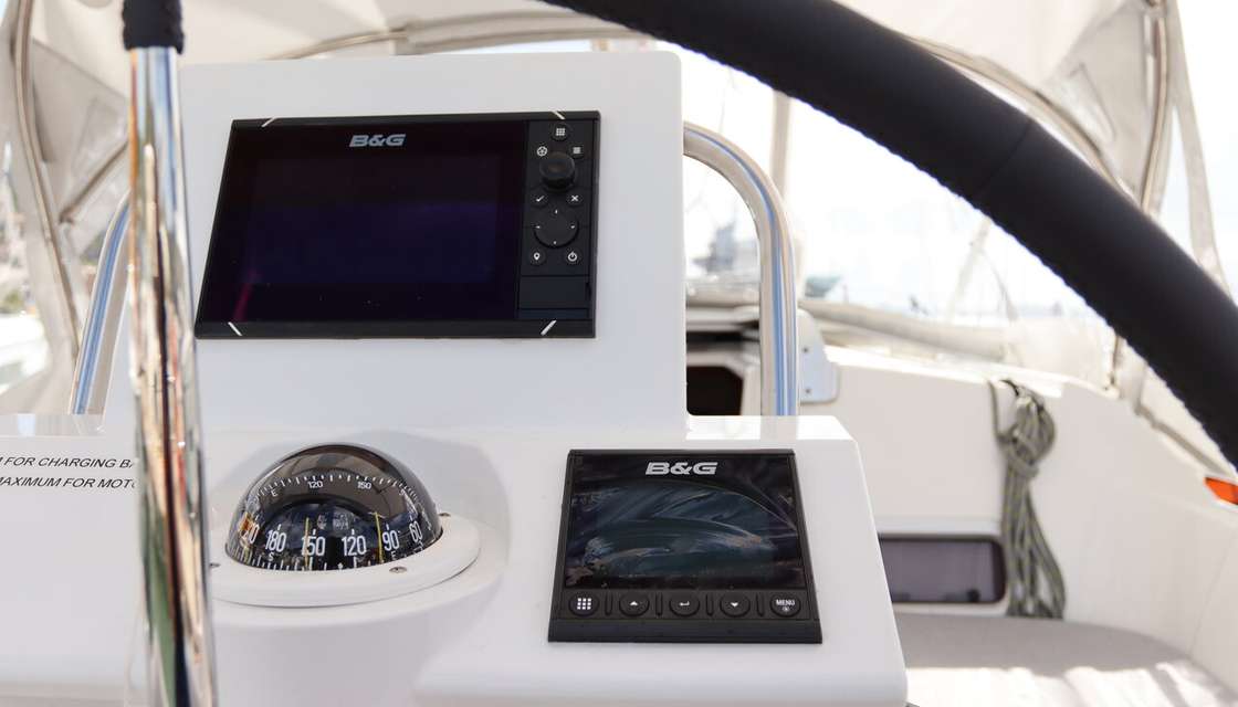 Oceanis 31