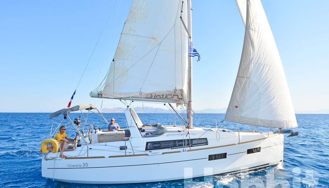 Oceanis 35
