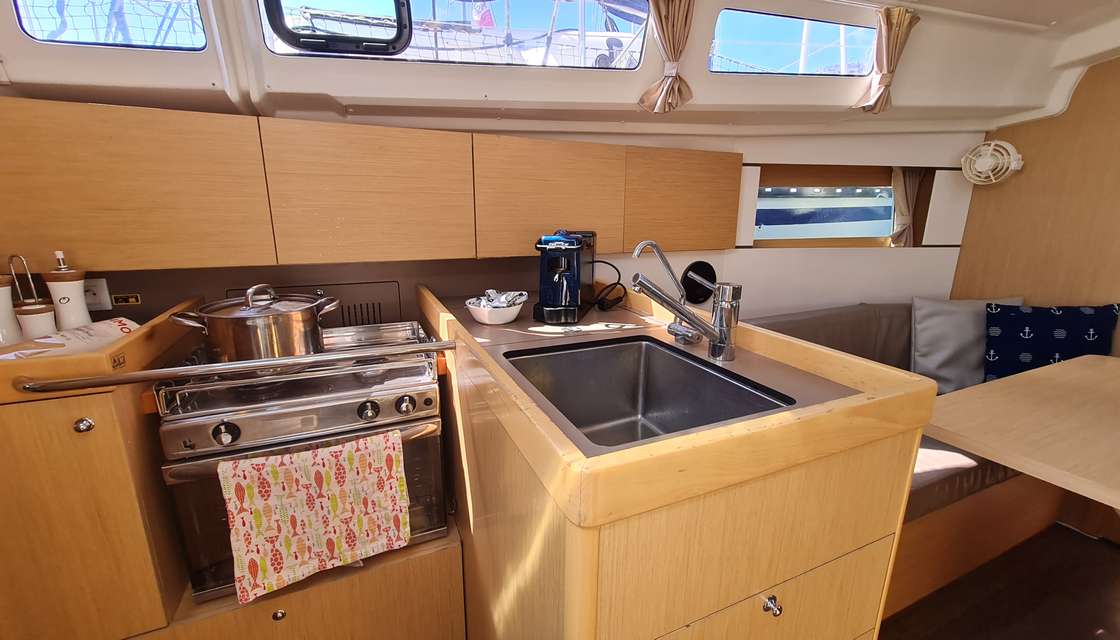 Oceanis 35.1