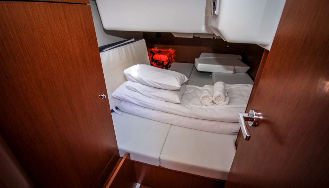 Oceanis 35